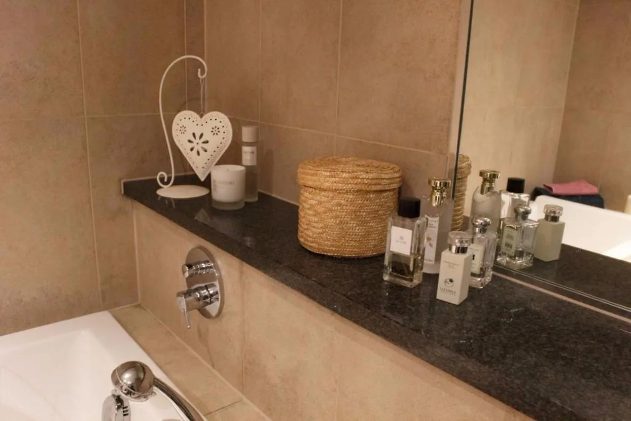 2 Bedroom Apartment With Sea View Sleeps 4 Edinburgh Velká Británie