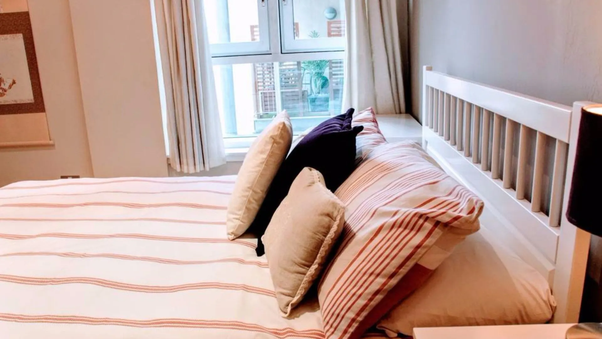 2 Bedroom Apartment With Sea View Sleeps 4 Edinburgh